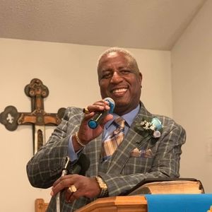 Meet your Posher, Kenneth